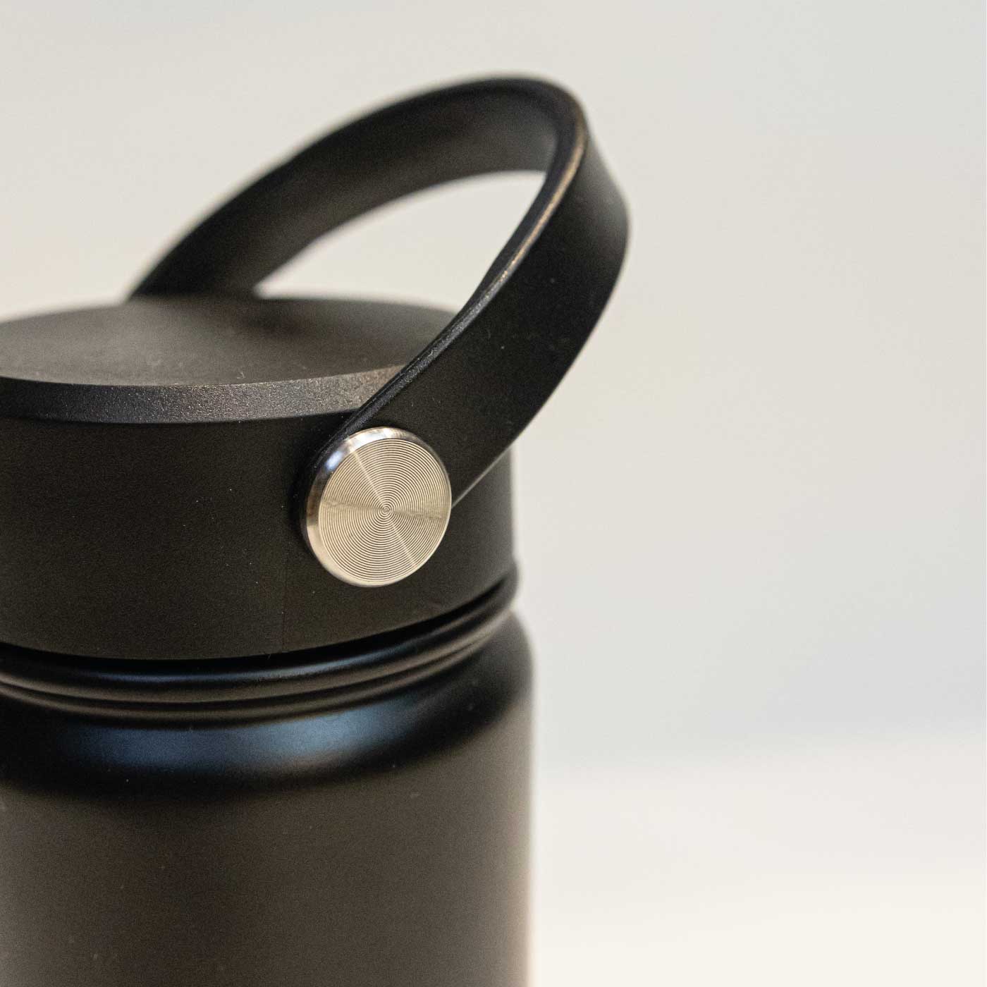 GMM23 Travel mug detail